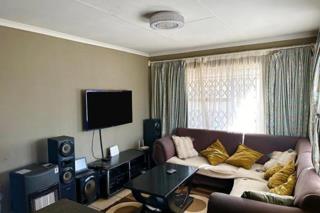 2 Bedroom Property for Sale in Dawn Park Gauteng
