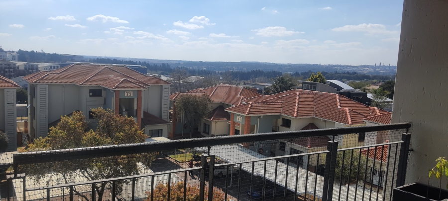 2 Bedroom Property for Sale in Greenstone Hill Gauteng