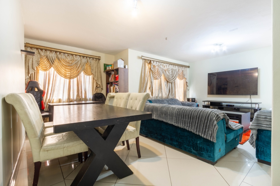3 Bedroom Property for Sale in Equestria Gauteng