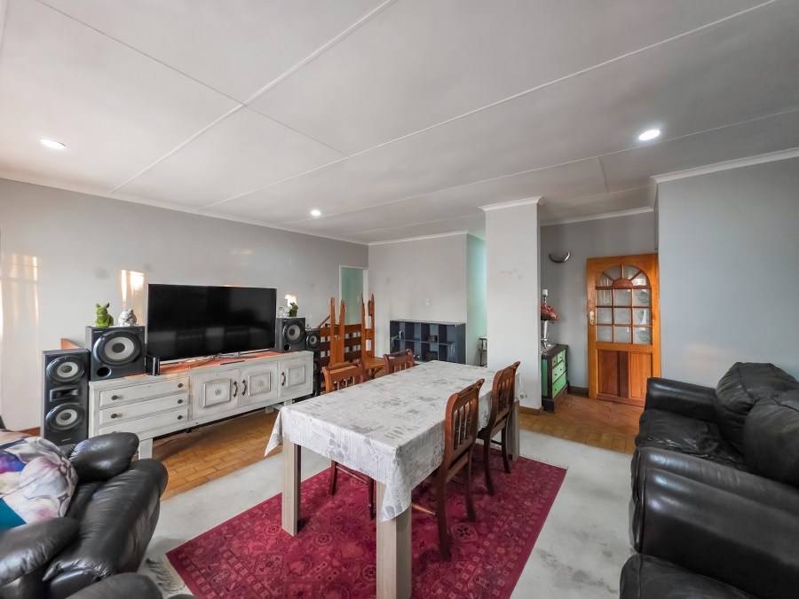 4 Bedroom Property for Sale in Moreleta Park Gauteng