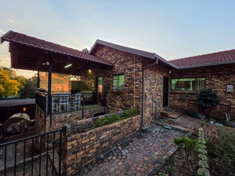 4 Bedroom Property for Sale in Moreleta Park Gauteng
