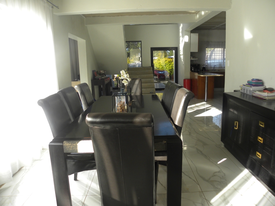 4 Bedroom Property for Sale in Strubensvallei Gauteng
