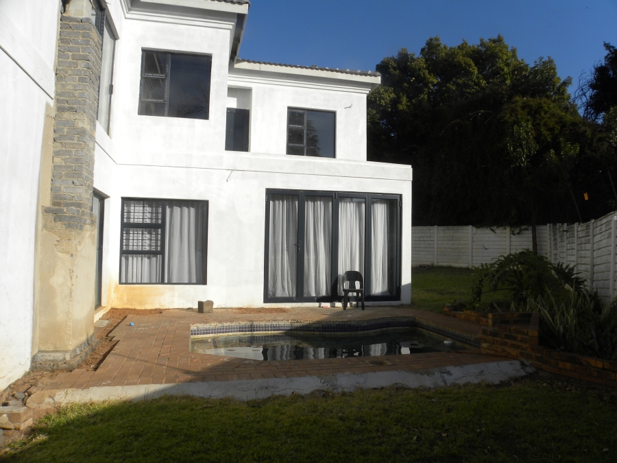 4 Bedroom Property for Sale in Strubensvallei Gauteng
