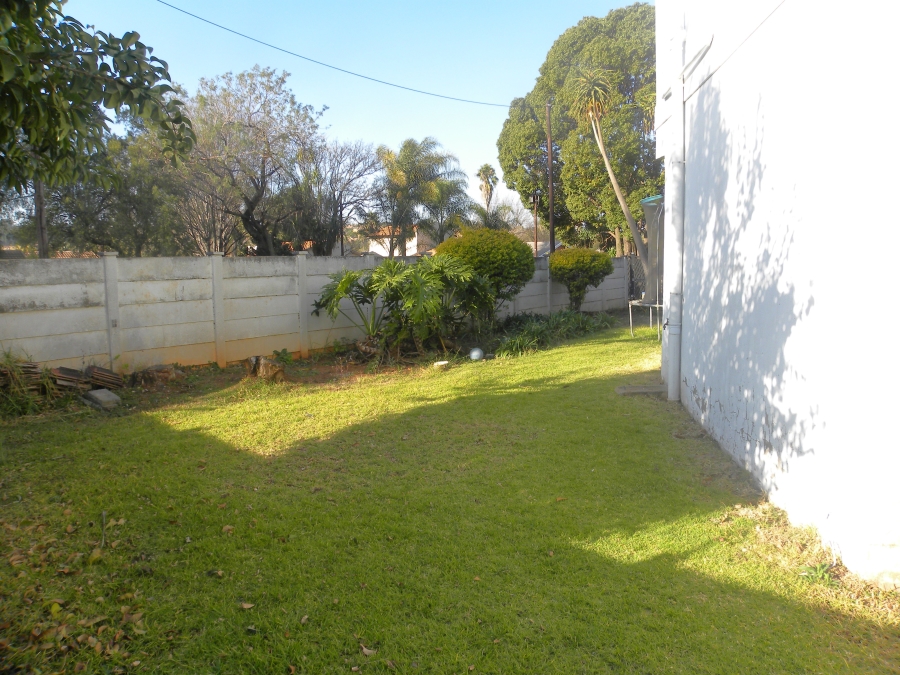 4 Bedroom Property for Sale in Strubensvallei Gauteng