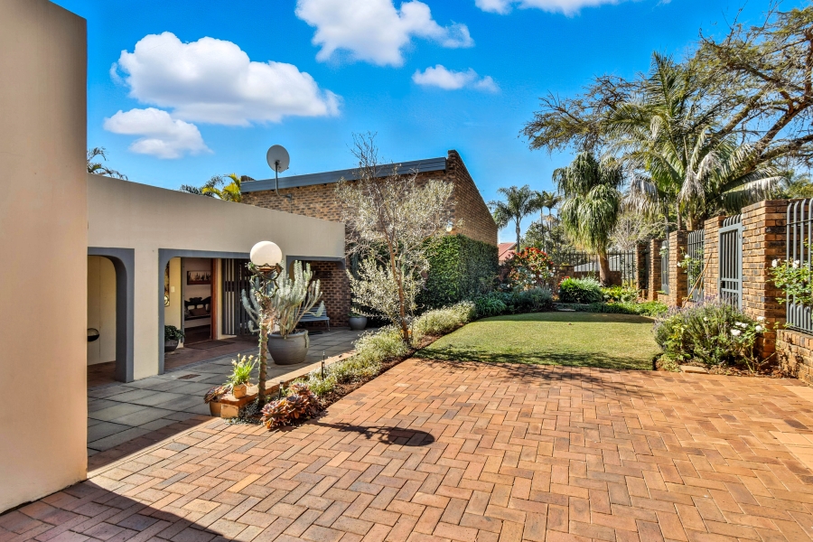 3 Bedroom Property for Sale in Garsfontein Gauteng