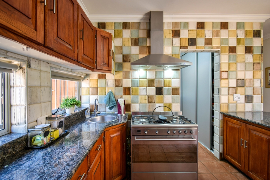 3 Bedroom Property for Sale in Garsfontein Gauteng
