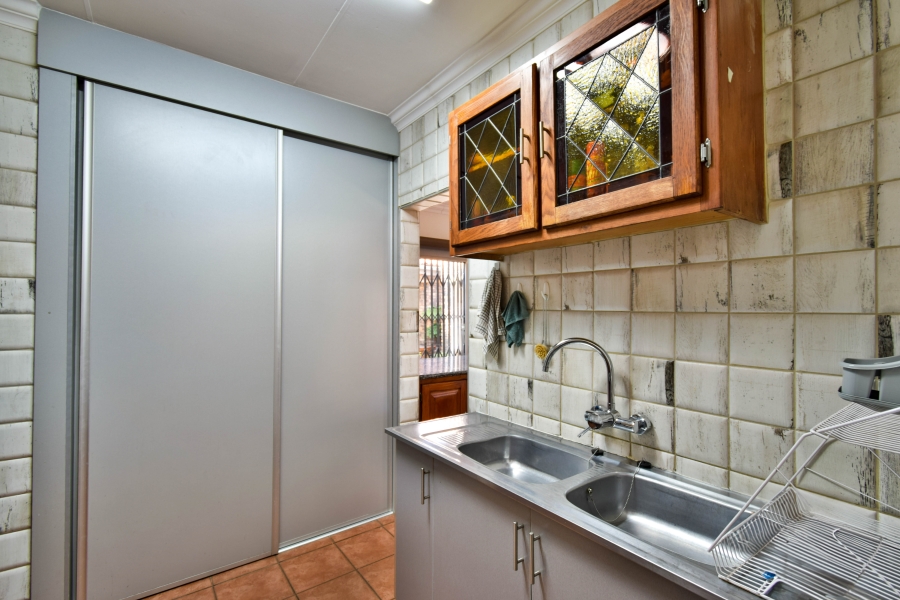 3 Bedroom Property for Sale in Garsfontein Gauteng