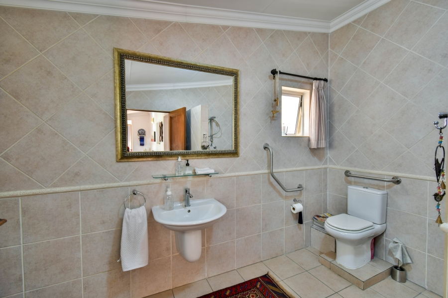 3 Bedroom Property for Sale in Garsfontein Gauteng