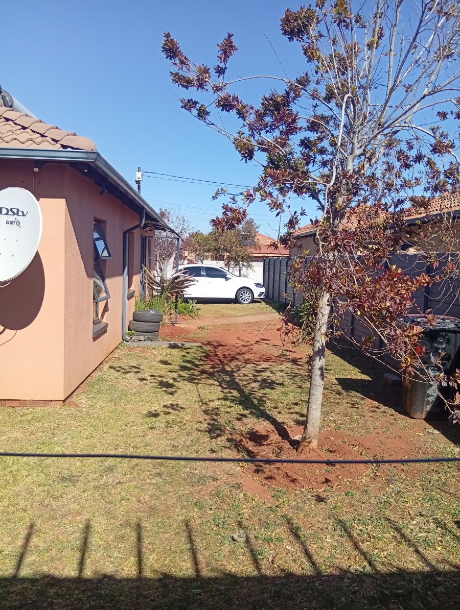 3 Bedroom Property for Sale in Protea Glen Gauteng