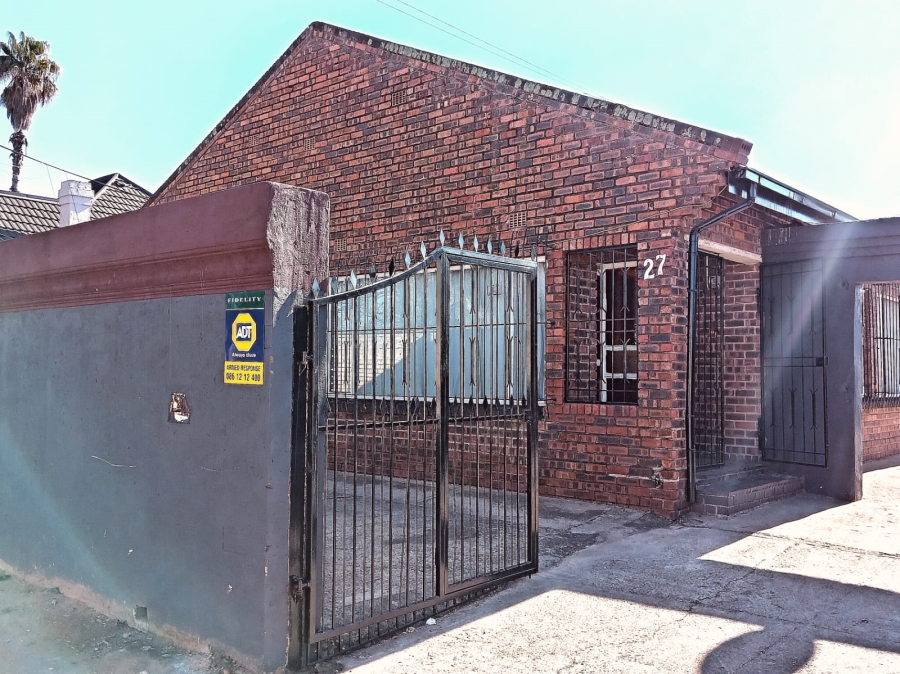 9 Bedroom Property for Sale in Roodepoort North Gauteng