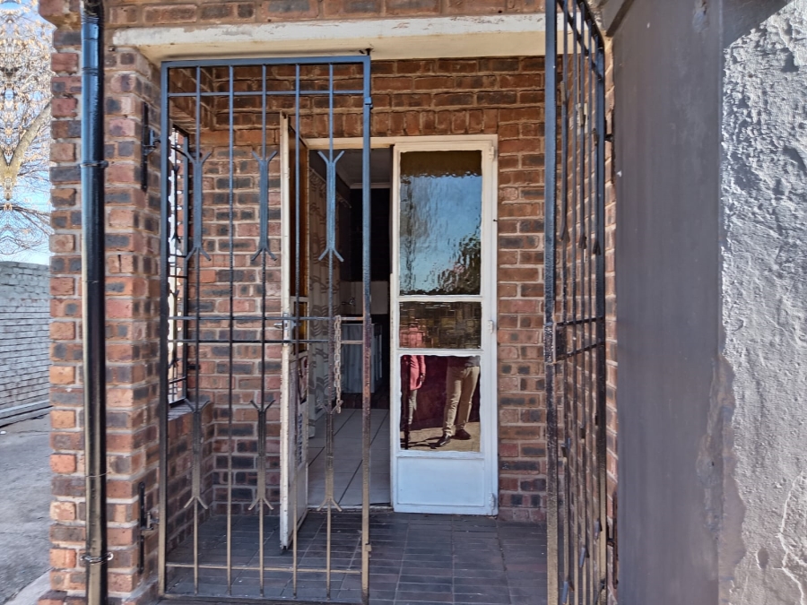 9 Bedroom Property for Sale in Roodepoort North Gauteng