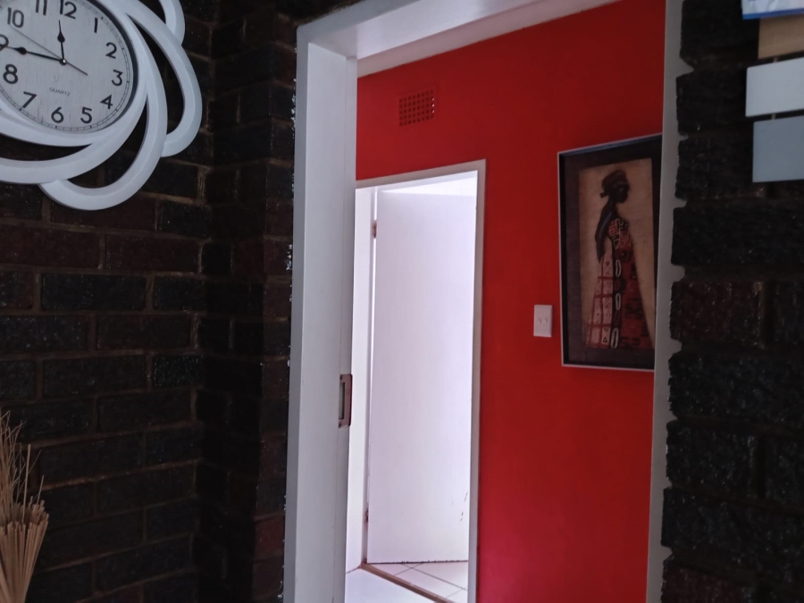 9 Bedroom Property for Sale in Roodepoort North Gauteng