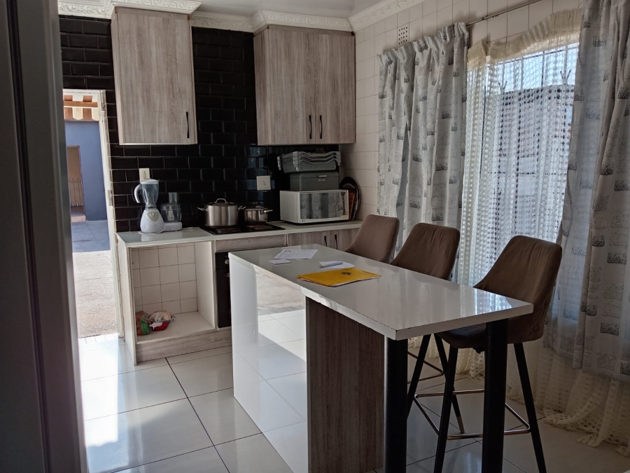 9 Bedroom Property for Sale in Roodepoort North Gauteng