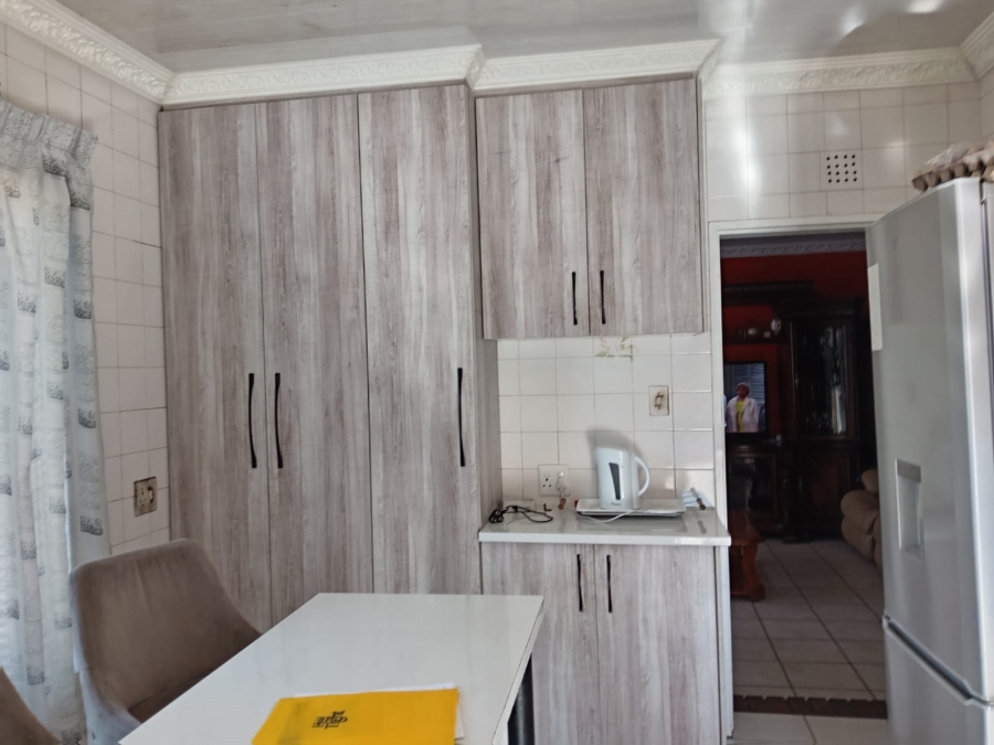 9 Bedroom Property for Sale in Roodepoort North Gauteng