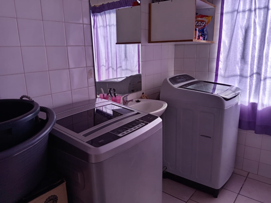 9 Bedroom Property for Sale in Roodepoort North Gauteng