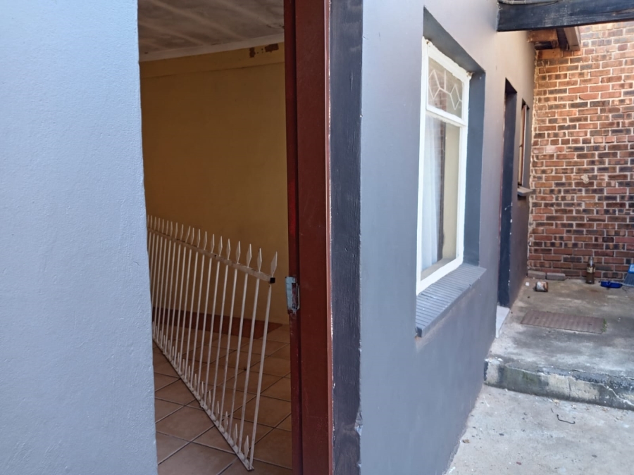 9 Bedroom Property for Sale in Roodepoort North Gauteng