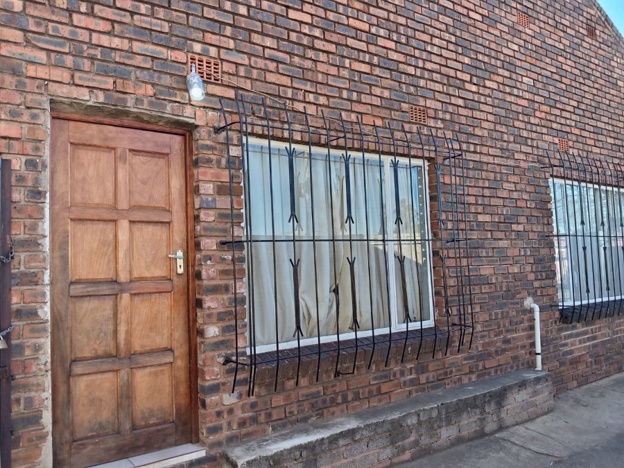 9 Bedroom Property for Sale in Roodepoort North Gauteng