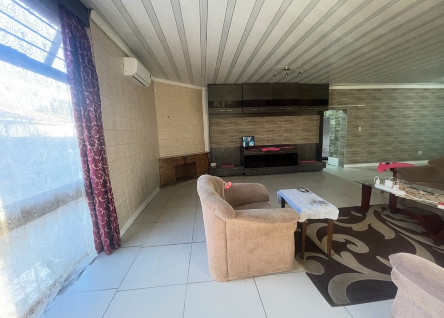 3 Bedroom Property for Sale in Mountain View Gauteng