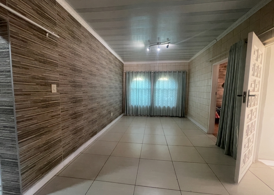 3 Bedroom Property for Sale in Mountain View Gauteng