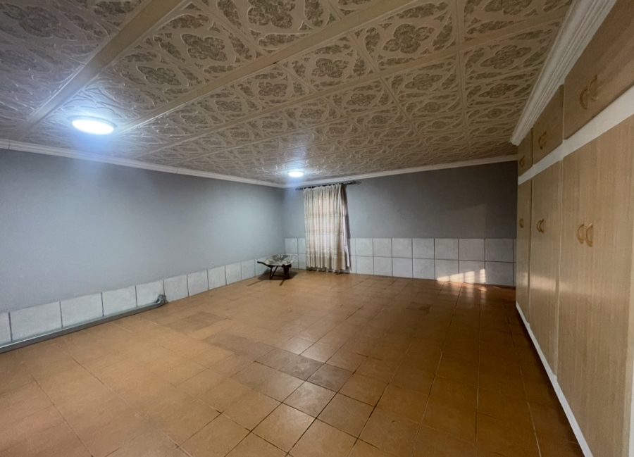 3 Bedroom Property for Sale in Mountain View Gauteng