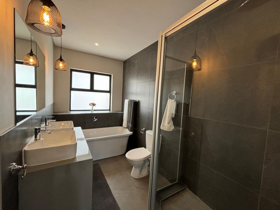 3 Bedroom Property for Sale in Equestria Gauteng