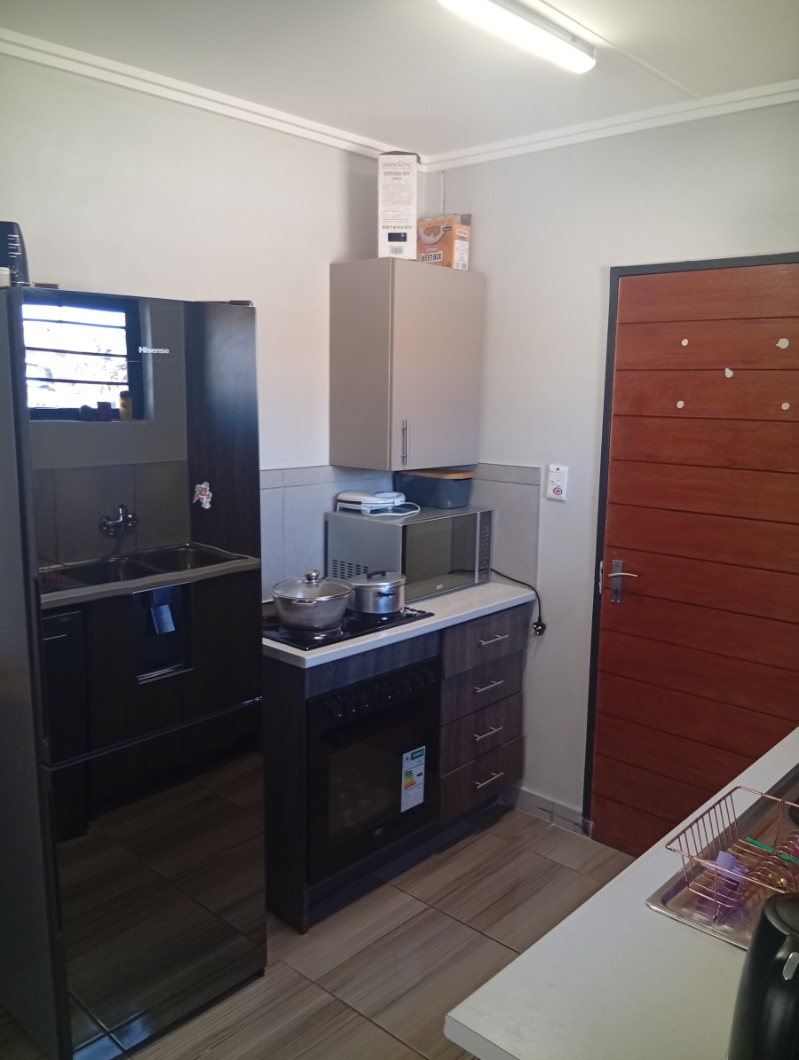 2 Bedroom Property for Sale in Protea Glen Gauteng