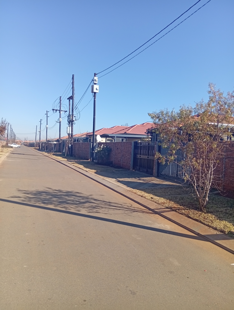 2 Bedroom Property for Sale in Protea Glen Gauteng