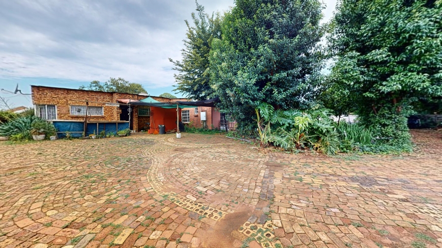 Commercial Property for Sale in Bredell Gauteng