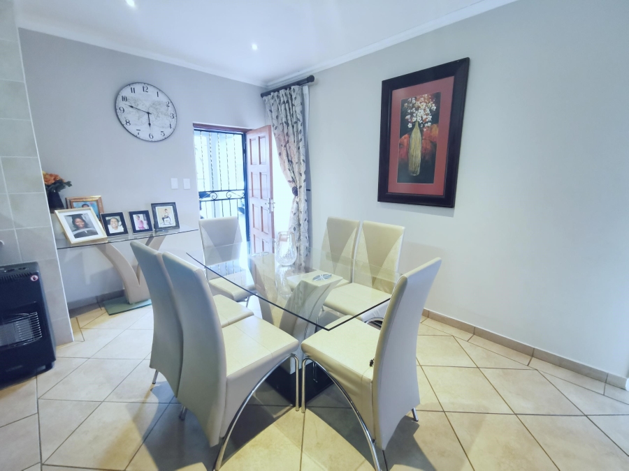To Let 3 Bedroom Property for Rent in Thatchfield Estate Gauteng