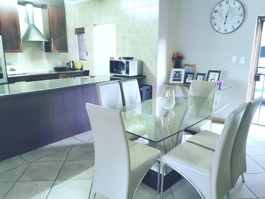 To Let 3 Bedroom Property for Rent in Thatchfield Estate Gauteng