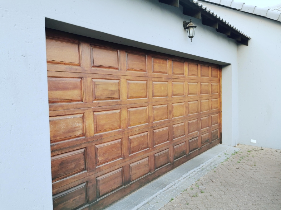 To Let 3 Bedroom Property for Rent in Thatchfield Estate Gauteng