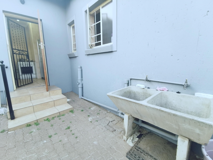 To Let 3 Bedroom Property for Rent in Thatchfield Estate Gauteng