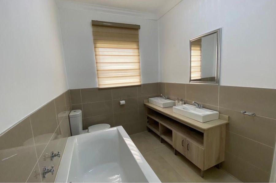 4 Bedroom Property for Sale in Bronkhorstbaai Gauteng
