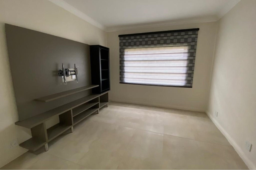 4 Bedroom Property for Sale in Bronkhorstbaai Gauteng
