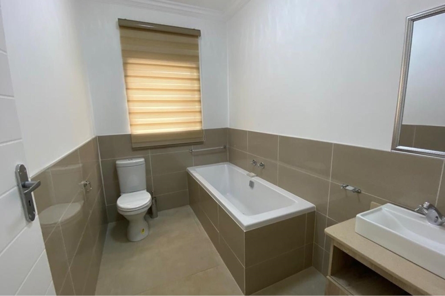 4 Bedroom Property for Sale in Bronkhorstbaai Gauteng
