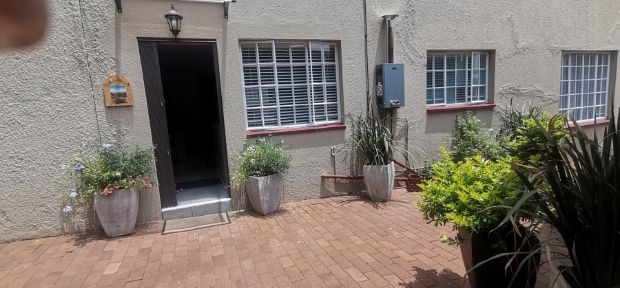 2 Bedroom Property for Sale in Bedfordview Gauteng