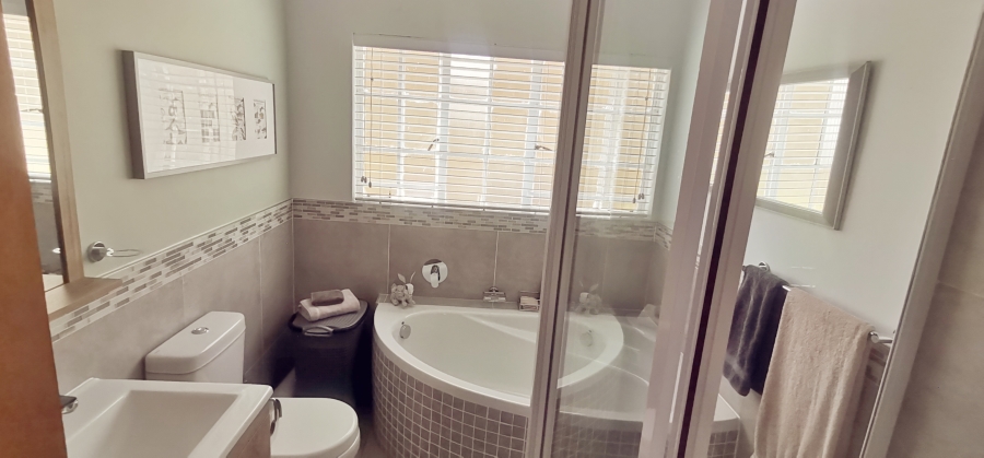 2 Bedroom Property for Sale in Bedfordview Gauteng