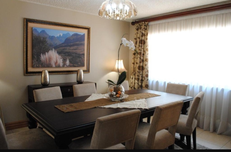 2 Bedroom Property for Sale in Bedfordview Gauteng