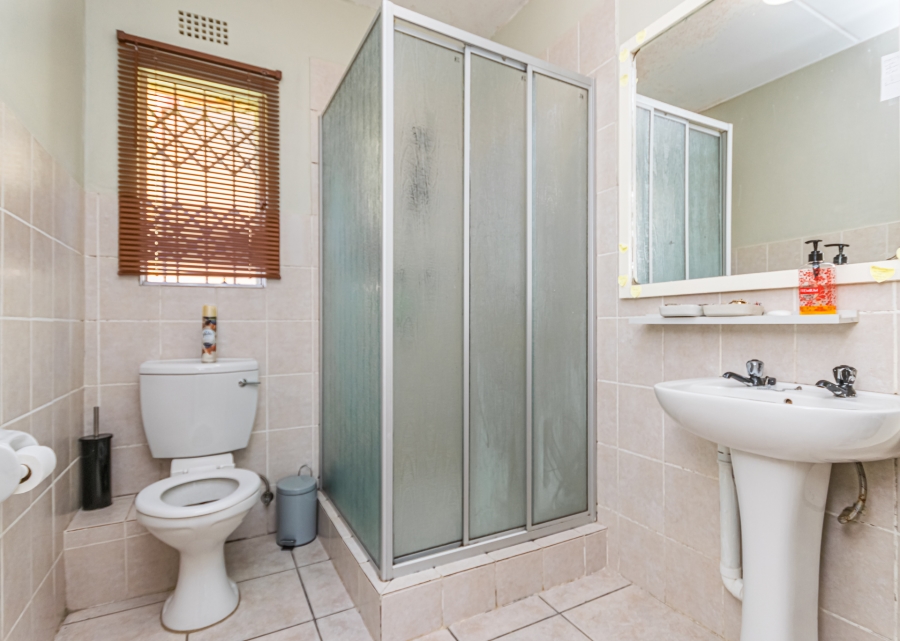 2 Bedroom Property for Sale in Sundowner Gauteng