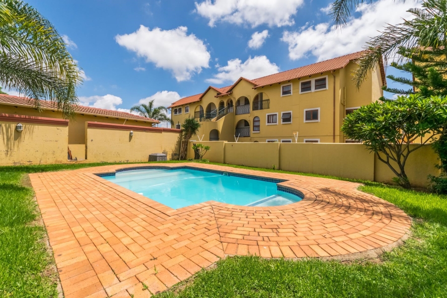 2 Bedroom Property for Sale in Sundowner Gauteng