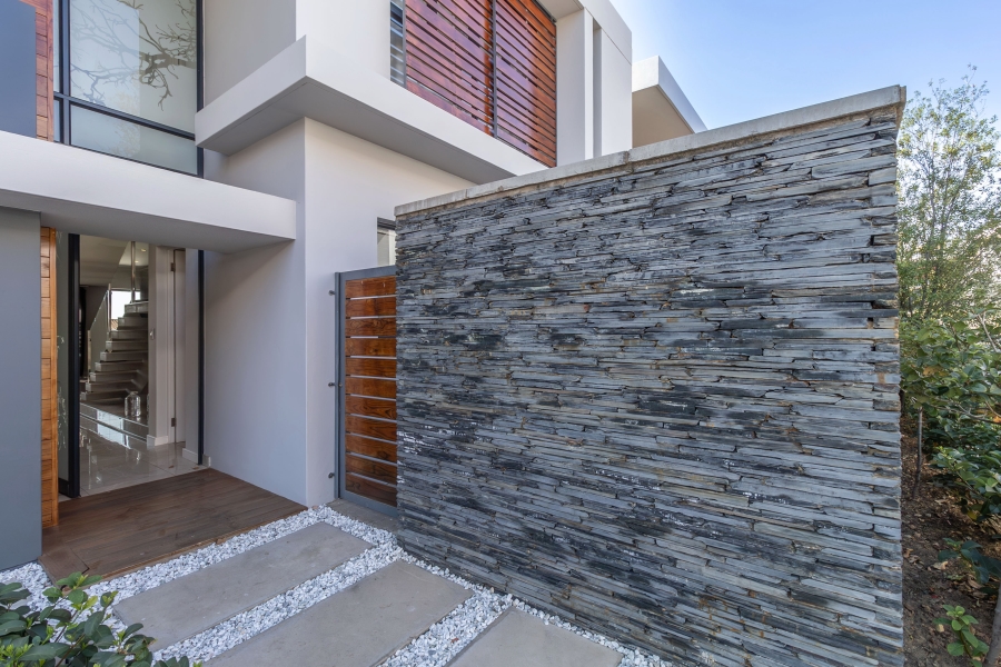 To Let 4 Bedroom Property for Rent in Bryanston Gauteng