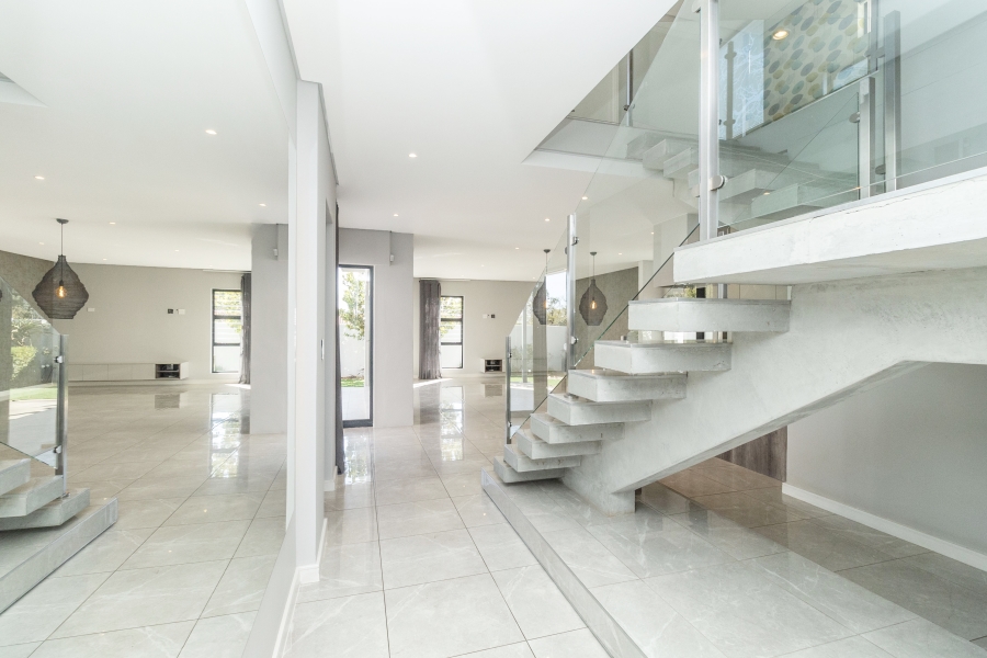 To Let 4 Bedroom Property for Rent in Bryanston Gauteng