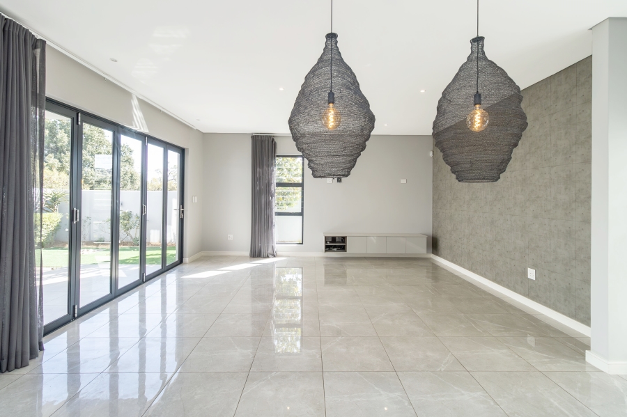 To Let 4 Bedroom Property for Rent in Bryanston Gauteng