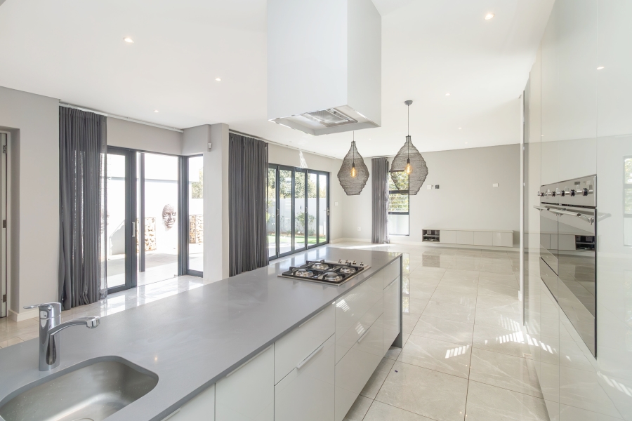To Let 4 Bedroom Property for Rent in Bryanston Gauteng