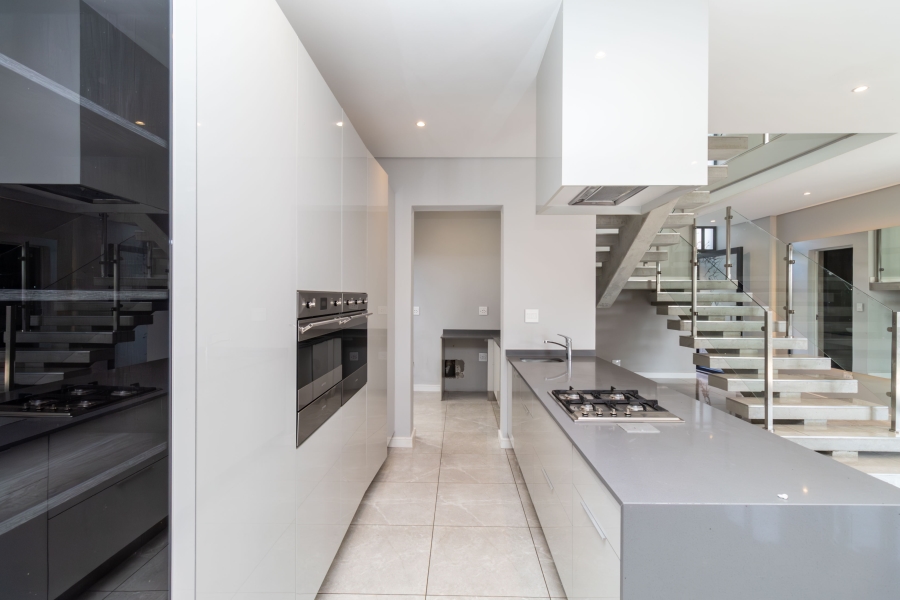 To Let 4 Bedroom Property for Rent in Bryanston Gauteng