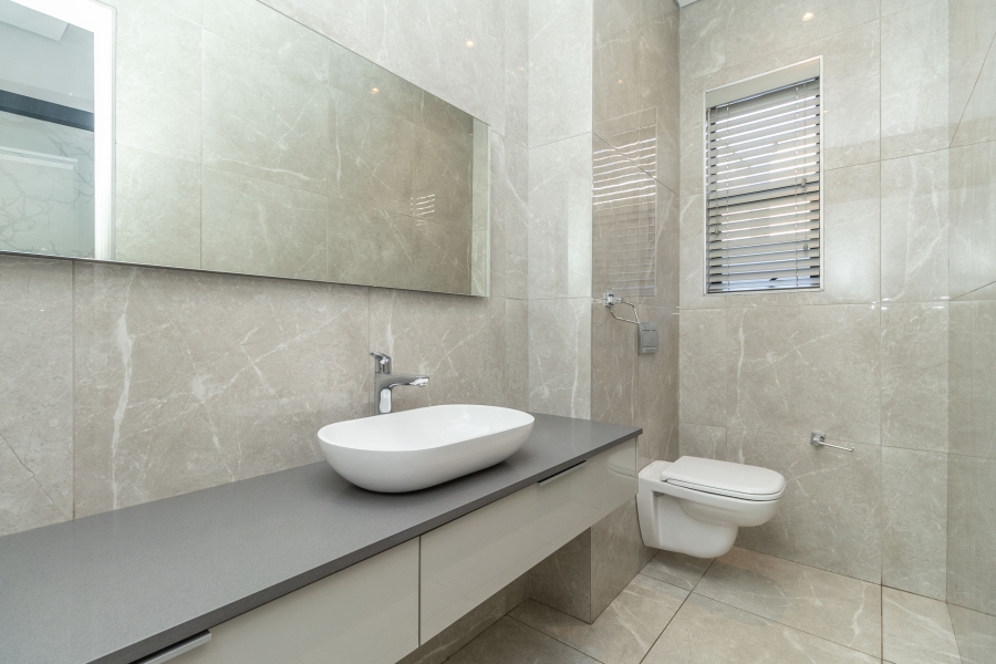 To Let 4 Bedroom Property for Rent in Bryanston Gauteng