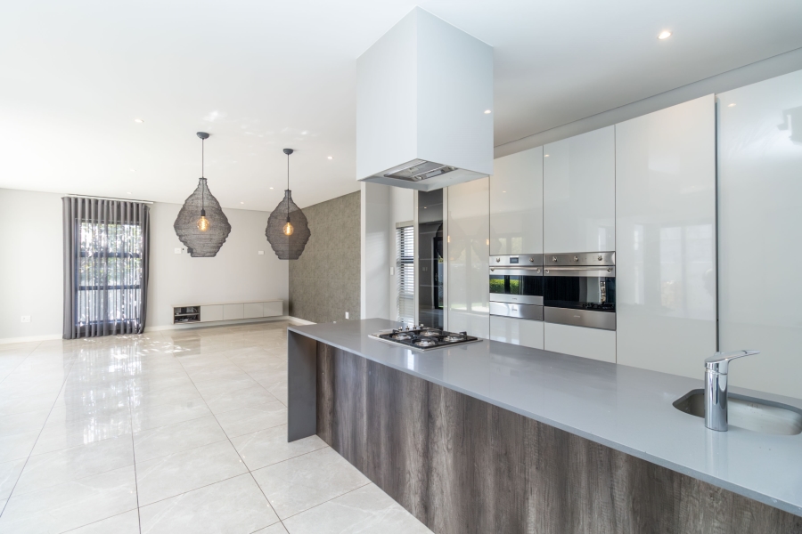To Let 4 Bedroom Property for Rent in Bryanston Gauteng