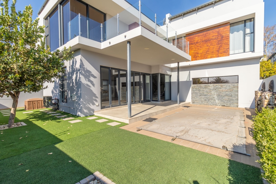 To Let 4 Bedroom Property for Rent in Bryanston Gauteng
