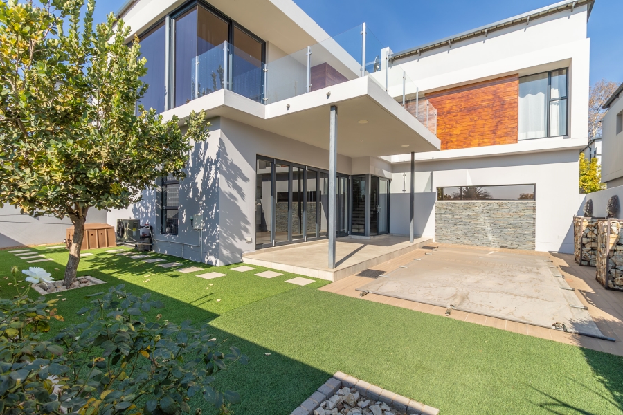To Let 4 Bedroom Property for Rent in Bryanston Gauteng