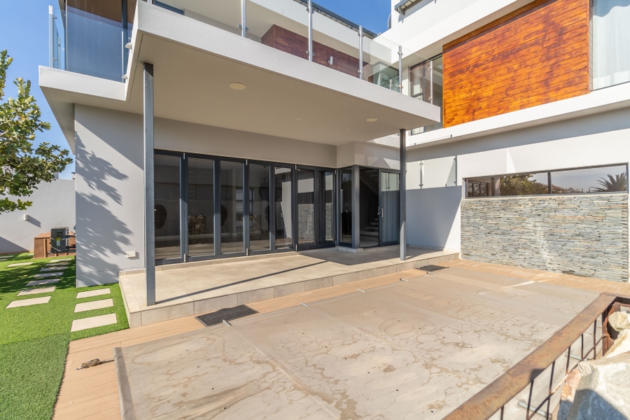 To Let 4 Bedroom Property for Rent in Bryanston Gauteng